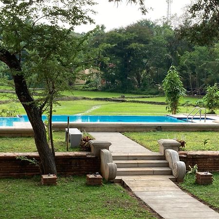 Monaara Leisure - Anuradhapura Εξωτερικό φωτογραφία